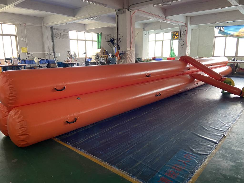 inflatable flood wall